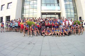 Més d'un centenar de "bikers" participen a la sortida nocturna de la Penya Cicloturista Cambrils