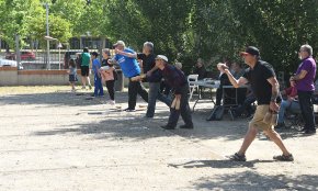 L'Associació Amics del País Bassari celebra una Tirada de Bitlles Solidària al parc del Pinaret