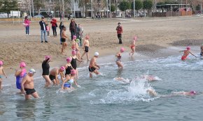 El Cambrils Club Natació celebra la cursa de Sant Silvestre a la platja del Cavet