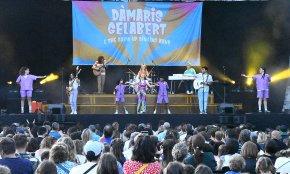 Dàmaris Gelabert & The Grow Up Singing Band engresquen els més petits al Festival Internacional de Música 
