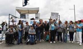 Contra vent i marea, la Travessa Swim For Ela venç tots els obstacles en una gran jornada solidària (Conté galeria fotogràfica)