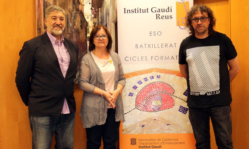 Imatge del conveni signat entre l'Ajuntament de Cambrils i l'institut Gaudí de Reus
