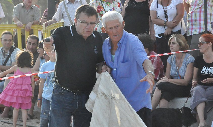 Josep Llaveria, a la dreta de la imatge, durant la festa de l'Ormeig, el juny de 2010