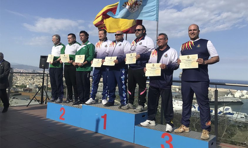 En foc central, el cambrilenc va aconseguir un diploma com a tercer classificat per equips com a membre de l'equip de la Federació Catalana d'aquesta modalitat