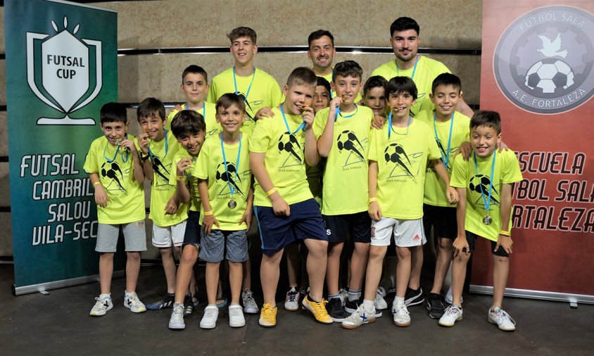 Presentació d'un dels equips participants en la VIII Futsal Cup Cambrils Salou