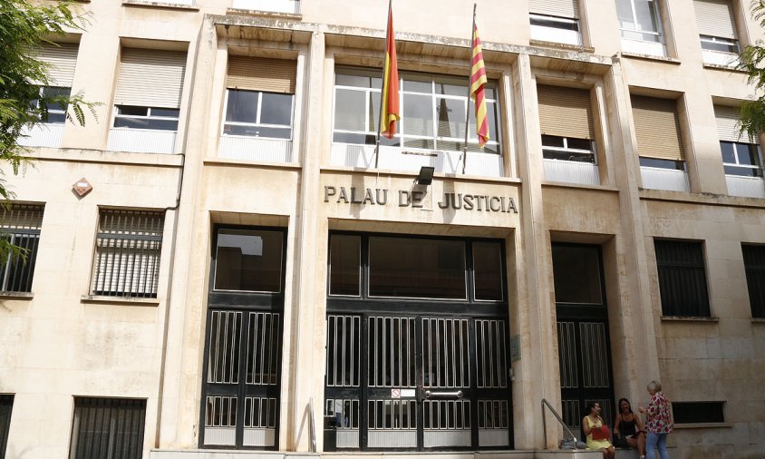 Façana principal de l'Audiència de Tarragona