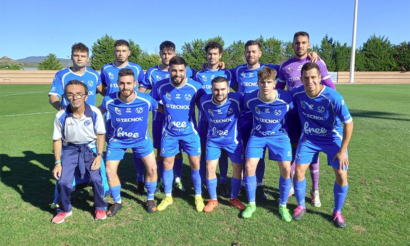 Imatge de l'equip del Cambrils Unió que va debutar a la Primera Catalana