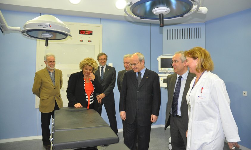 El president José Montilla, la consellera de Salut Marina Geli i l'alcalde Robert Benaiges, juntament amb d'altres personalitats, van inaugurar l'Hospital l'abril de 2010