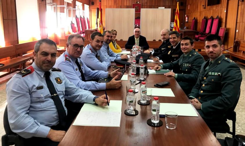 Els màxims responsables dels Mossos d'Esquadra, de la Guàrdia Civil i la Policia Nacional en la reunió de la Junta Provincial de Seguretat de Tarragona
