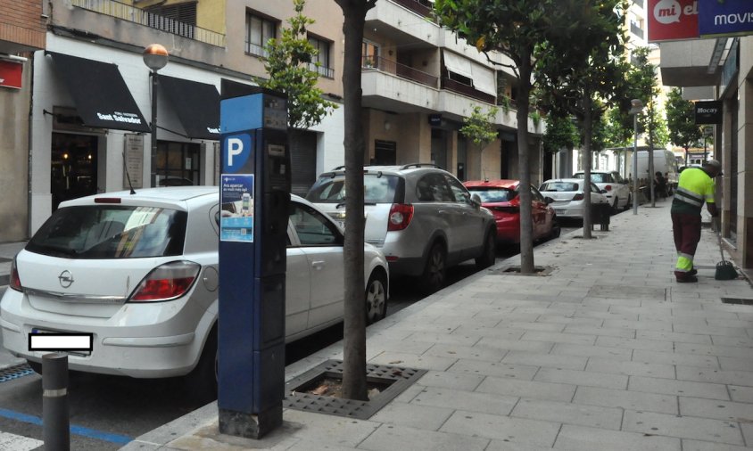 Estacionament regulat al carrer de Pere III