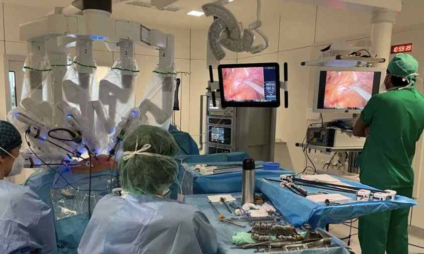 L’Hospital Universitari Sant Joan de Reus ha posat en marxa, recentment, la cirurgia robòtica Da Vinci