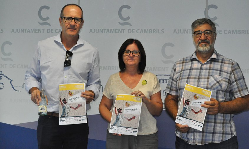 Roda de premsa de presentació del campionat, aquest matí. D'esquerra a dreta: Óscar Novillo, Camí Mendoza i Josep M. Vallès