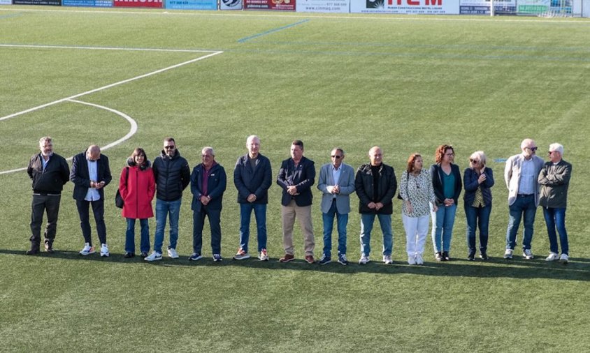 Imatge de la junta directiva del club, juntament amb les autoritats, en la presentació dels equips que es va fer el passat mes de novembre
