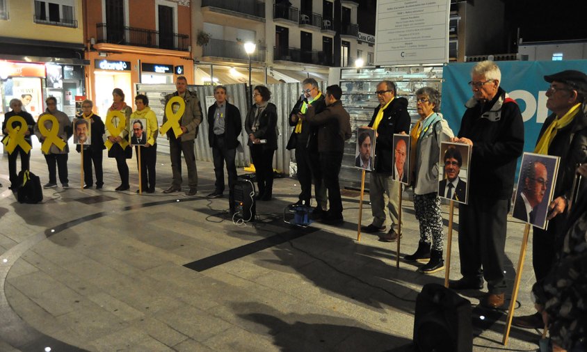 La concentració per l'any i un mes de l'empresonament de Jordi Sànchez i Jordi Cuixart es va fer a la plaça del Pòsit