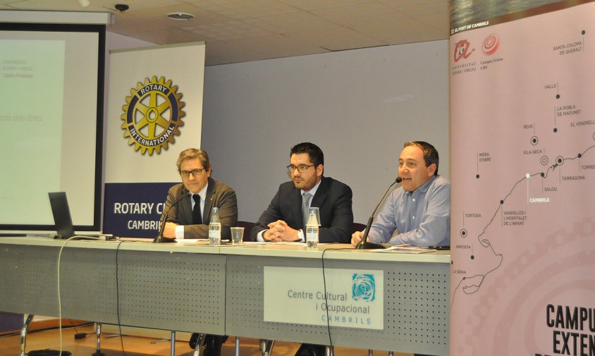 Un moment de la conferència d'ahir al vespre. D'esquerra a dreta: Francesc Garriga, Héctor Simón i Gerard Martí