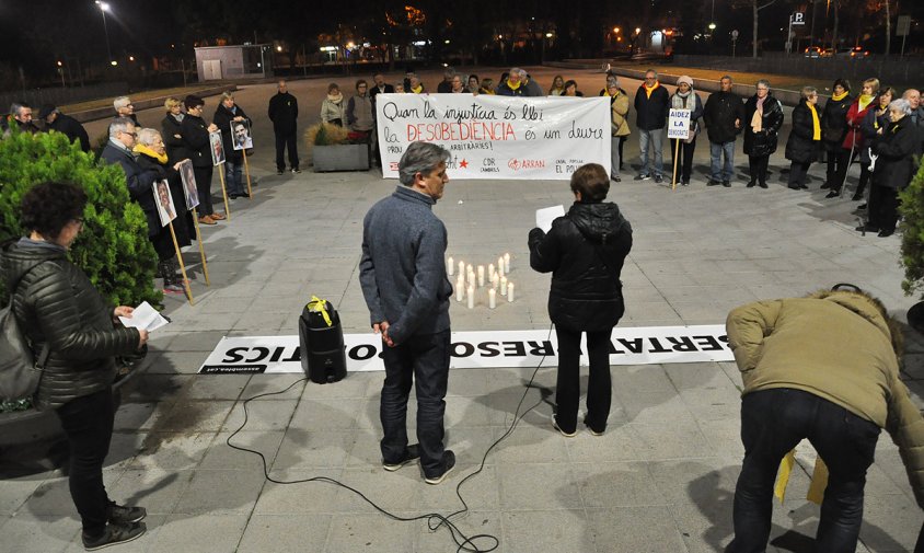 La concentració per l'alliberament dels presos polítics es va fer, ahir, a la plaça de l'Ajuntament