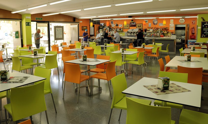 Imatge del bar-cafeteria del Casal Municipal de la Gent Gran