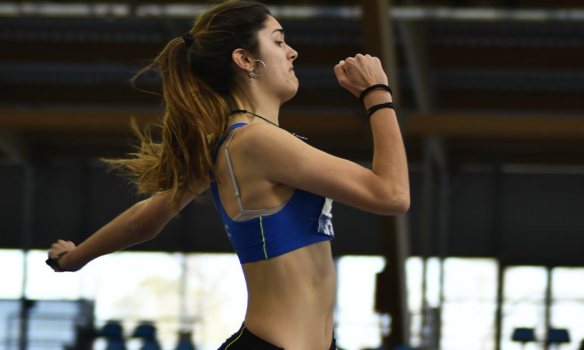 Nuria Caballero, en el salt de llargada del Campionat d'Espanya de Pista Coberta sub-20
