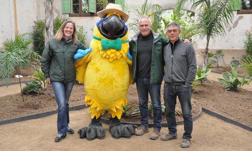 Els responsables del parc van presentar la mascota Wako dins del nou hivernacle