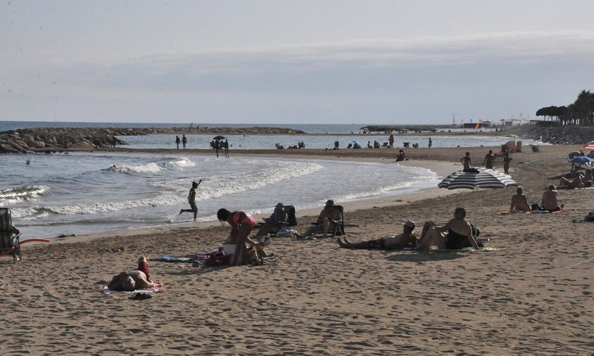 Imatge d'arxiu de la platja de la Llosa, al litoral de Ponent