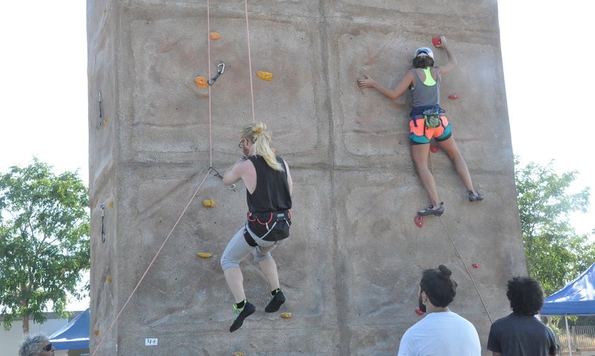 L'Open d'escalada va tenir lloc el passat dissabte a la tarda al rocòdrom del parc del Pinaret