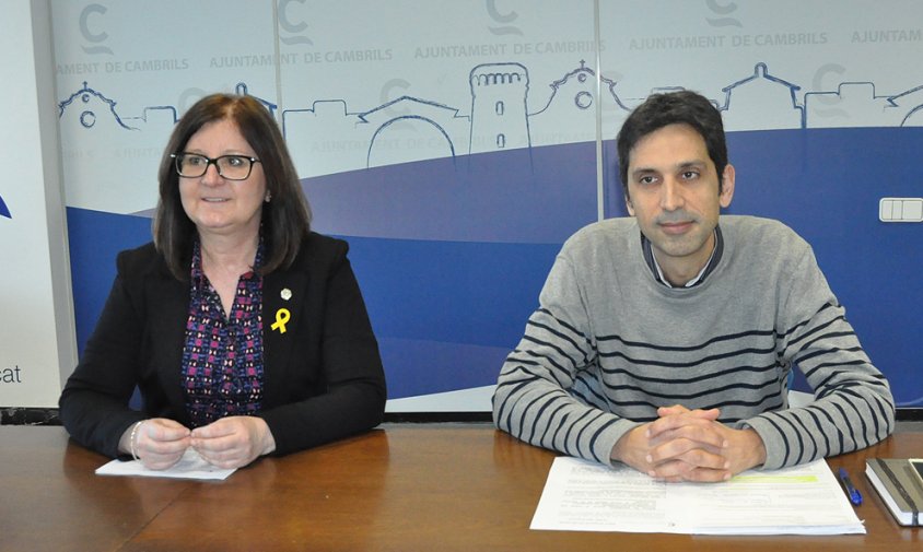 Presentació dels Plans d'Ocupació Municipal en roda de premsa a càrrec de l'alcaldessa, Camí Mendoza, i el regidor de Polítiques Actives d'Ocupació, Alejandro Garcia