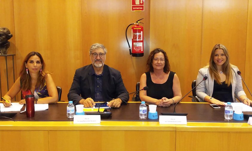 Imatge dels quatre regidors del PSC: Ana López, Josep M. Vallès, Yolanda Quílez i Íngrid Duch