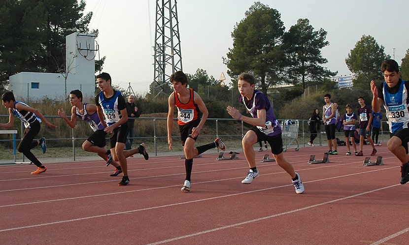 L'atleta cambrilenc Jan Monserrate, el tercer per l'esquerra