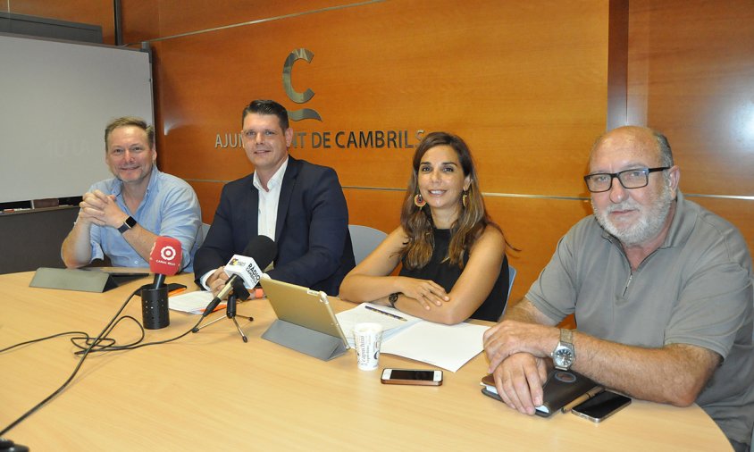 Roda de premsa de l'oposició, aquest matí. D'esquerra a dreta: David Chatelain (PP), Juan Carlos Romera (Cs), Ana López (PSC) i Joan M. Artigau (no adscrit)