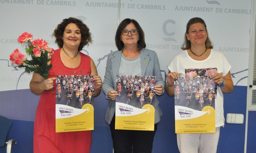 D'esquerra a dreta: Laura Moreno, Camí Mendoza i Marta Borràs, ahir, a la roda de premsa de presentació d'aquesta nova iniciativa