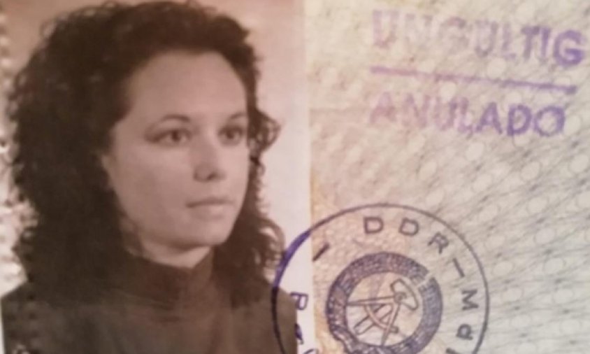 El passaport de l’RDA d’una jove Marion, ja anul.lat un cop va desaparèixer el país amb la reunificació alemanya de l’any 1990