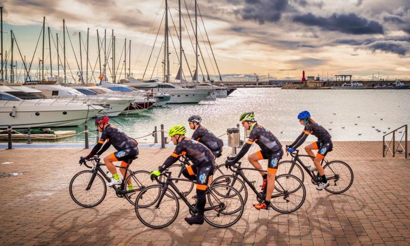 L'equip de Rodabike Cambrils Cycling Holidays ha engegat una nova campanya solidària