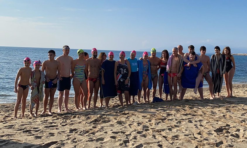 Foto de grup dels nedadors participants a la nedada de Sant Silvestre