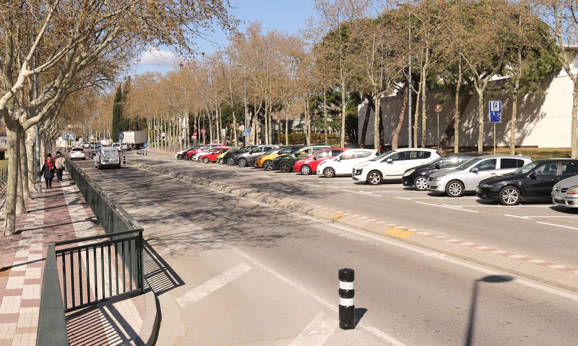 S'ha fet una reordenació de l'aparcament en aquest tram de l'avinguda dels Països Catalans
