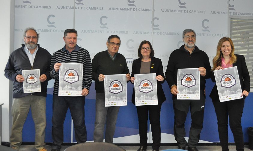 Presentació del torneig TGN Bàsquet. D'esquerra a dreta: Carles Puigdomènech, Iñaki Liarte, Josep M. Adam, Camí Mendoza, Josep Maria Vallès i Lourdes Bujalance