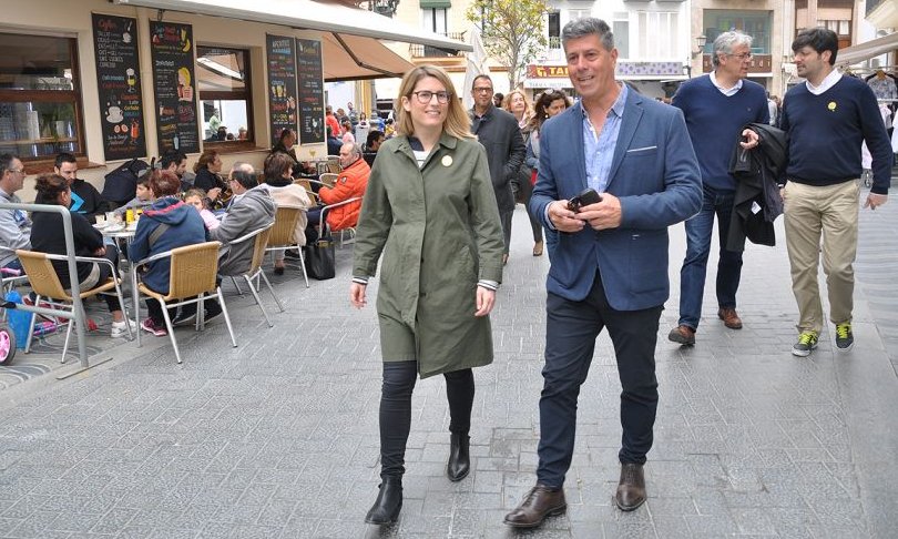 Elsa Artadi i Lluís Abella, en una passejada pel Port, l'abril de l'any passat, en període preelectoral