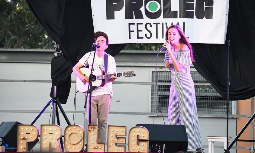 Ferran Palau i Judit Neddermann van interpretar una cançó conjuntament en el concert que van protagonitzar ahir dins el festival Pròleg