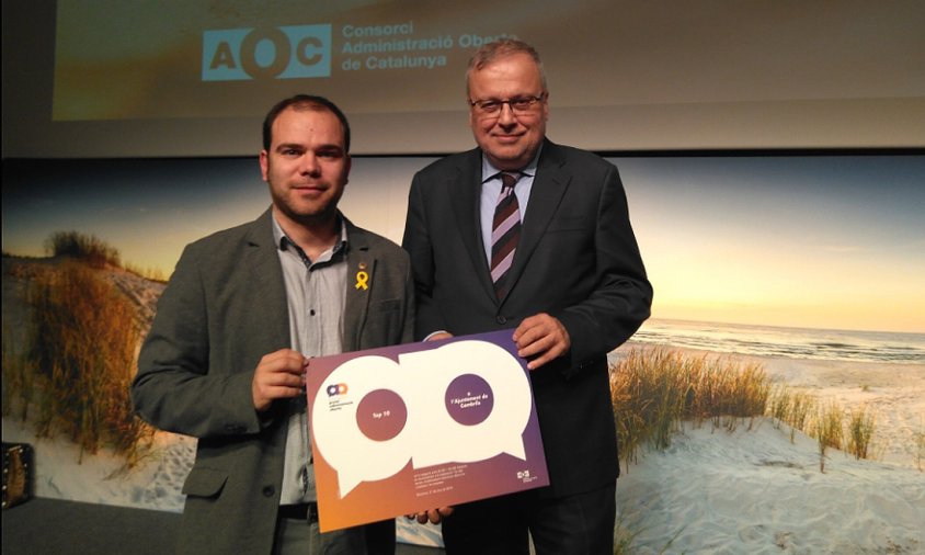 El regidor de Transparència i Noves Tecnologies, Eduard Pellicer, va recollir el premi