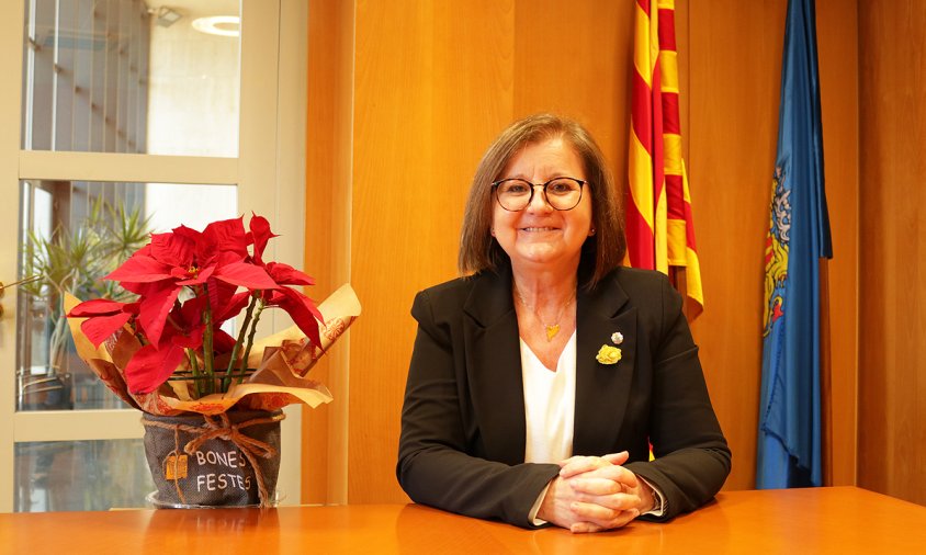 L'alcaldessa, Camí Mendoza, al seu despatx