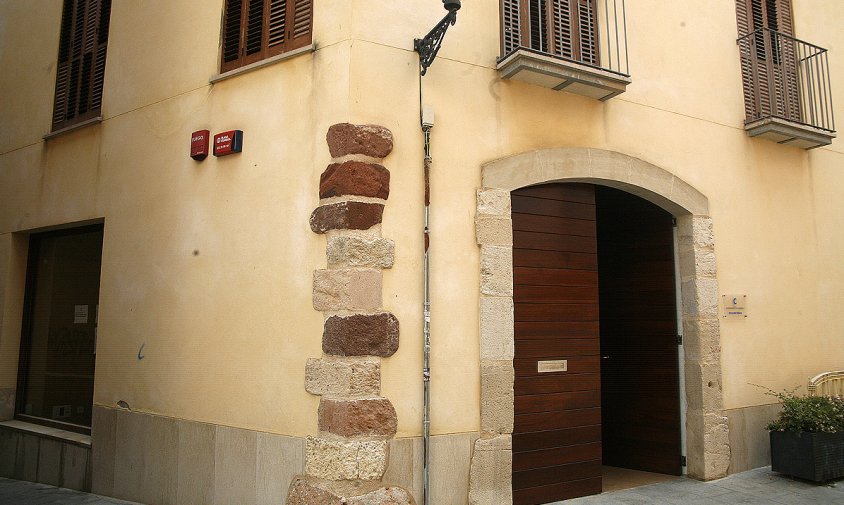 Imatge de l'edifici del Forn del Tallero, seu de l'Oficina Local d'Habitatge