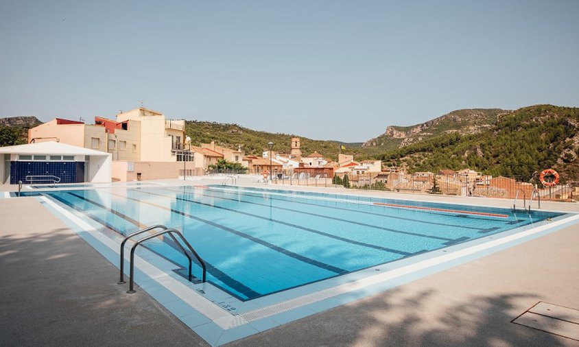 Imatge de la piscina municipal de Vandellòs