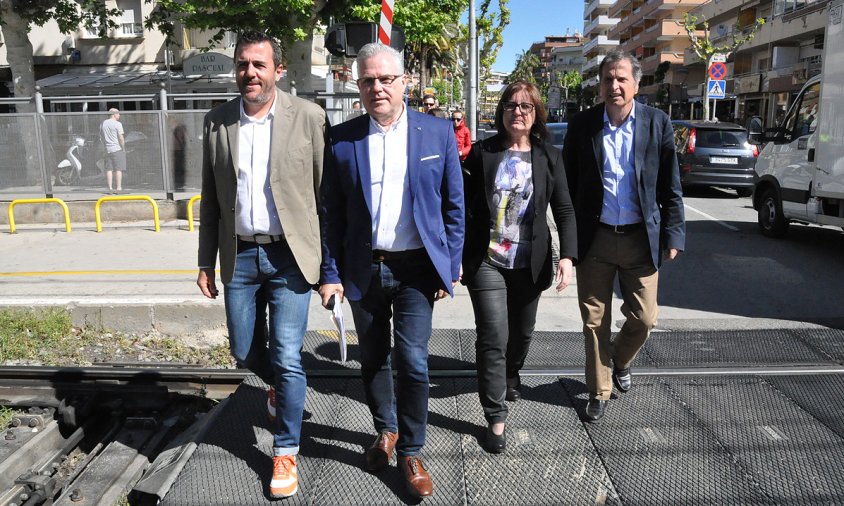 D'esquerra a dreta: l'alcalde de Mont-roig, Fran Morancho; l'alcalde de Salou, Pere Granados; l'alcaldessa de Cambrils, Camí Mendoza i l'alcalde de Vandellòs i l'Hospitalet de l'Infant, Alfons García