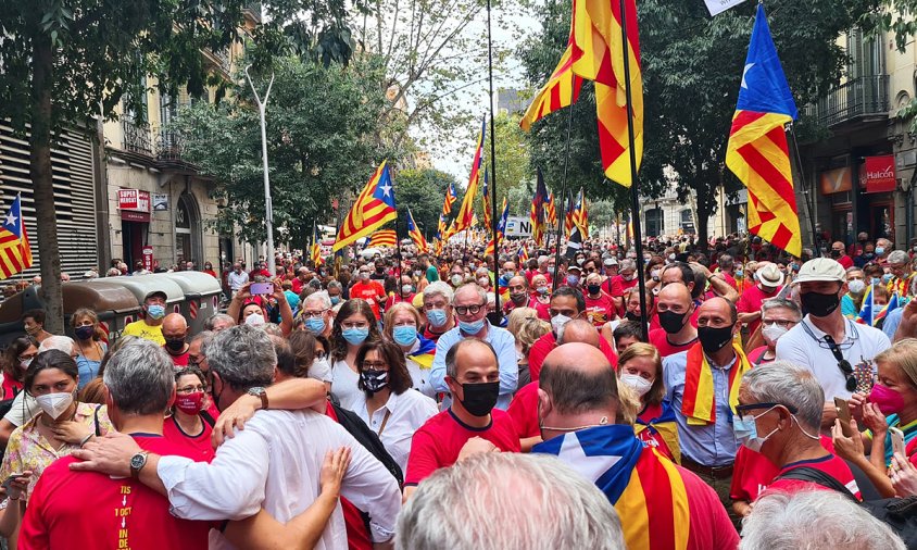 La manifestació de Barcelona, ahir, al seu pas per la Via Laietana