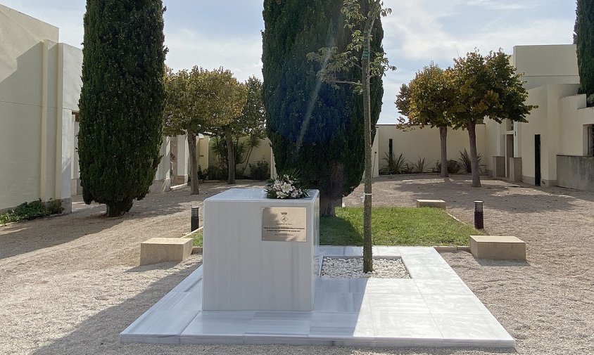 Imatge de l'espai habilitat al cementiri de Salou