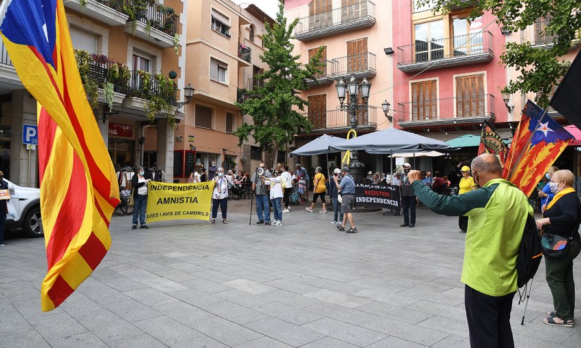 Concentració de les Àvies i Avis, ahir, a la plaça de la Vila