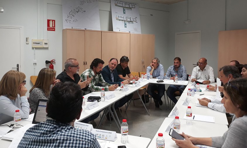 Imatge de la reunió de la taula d'empresaris de Vandellòs i l'Hospitalet de l'Infant