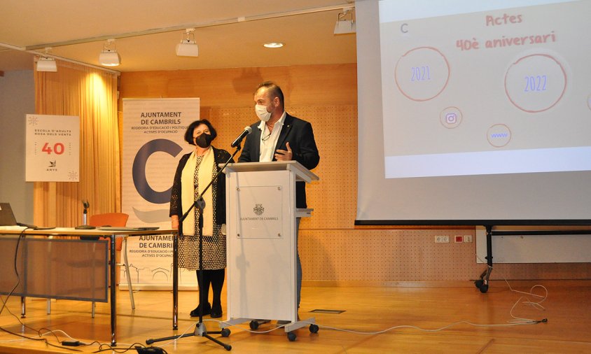 Un moment dels parlaments a càrrec del director dels Serveis Territorials d’Educació de la Generalitat, Joan Manel Audí i la inspectora Olga Fernández