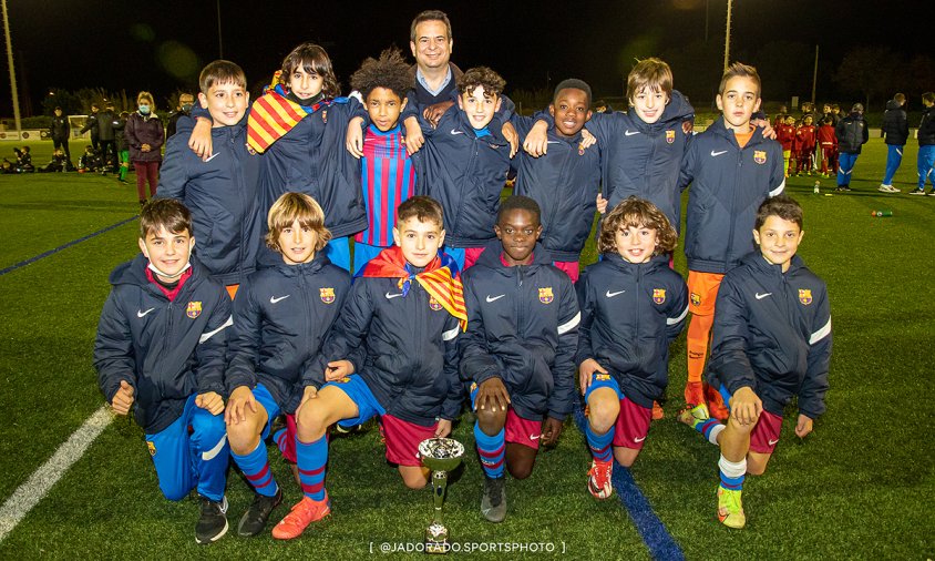 Equip del Barça guanyador de la categoria aleví del torneig Vila de Cambrils