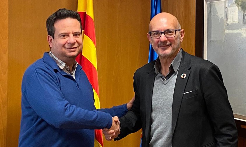 Imatge de la trobada entre l'alcalde Oliver Klein i el vicepresident en relacions institucionals del Consell Català del Moviment Europeu, Joaquim Millan