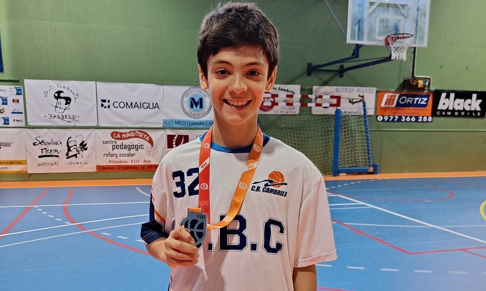 El cambrilenc Jordi Ruiz Cabré, subcampió amb la selecció catalana al Campionat Autonòmic de Minibàsquet